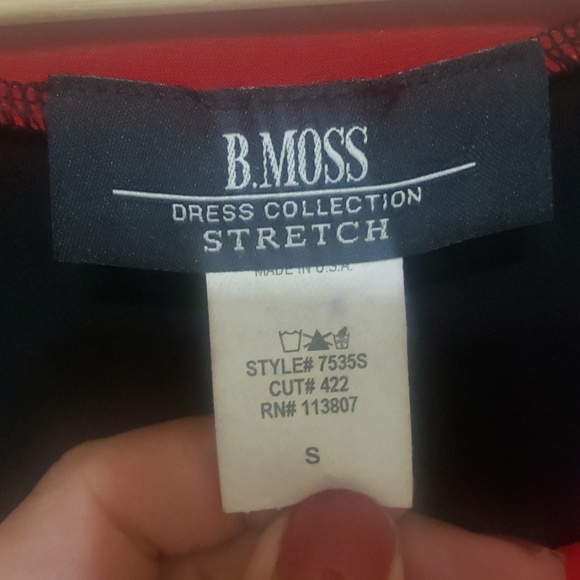 B. Moss dress, size S, black with red - Picture 3 of 4